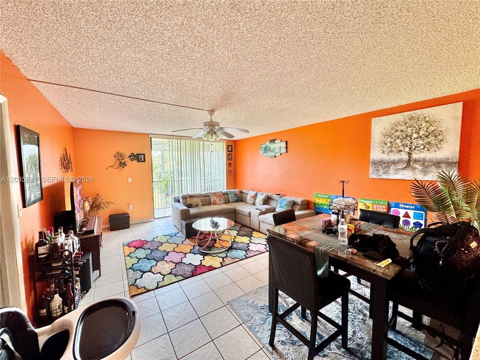 For Rent: $1,500 (1 beds, 1 baths, 833 Square Feet)