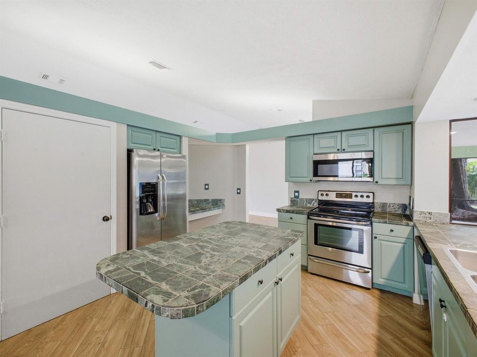 Kitchen 3