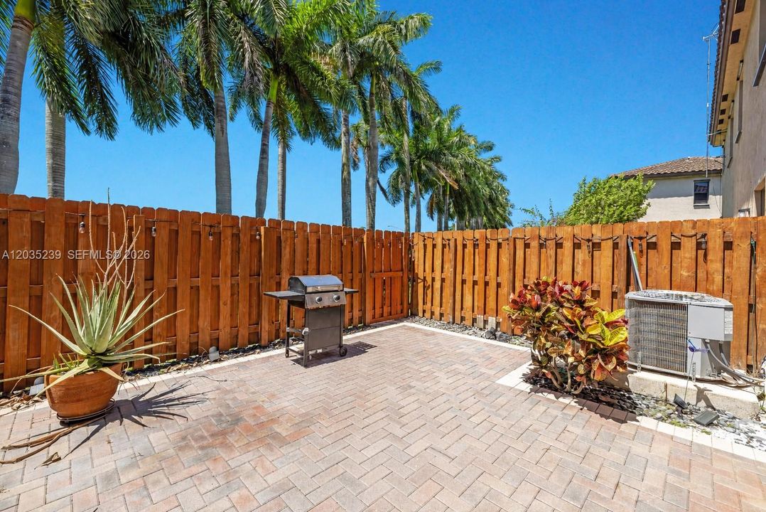 For Sale: $455,000 (3 beds, 2 baths, 1887 Square Feet)