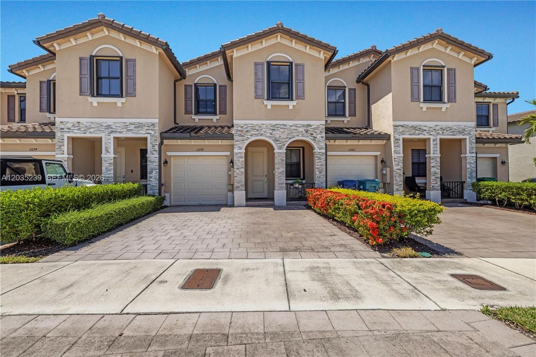 For Sale: $455,000 (3 beds, 2 baths, 1887 Square Feet)