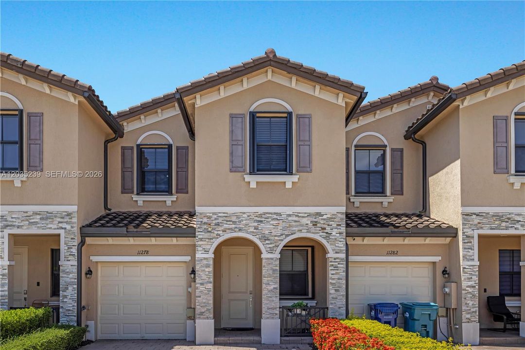 For Sale: $455,000 (3 beds, 2 baths, 1887 Square Feet)