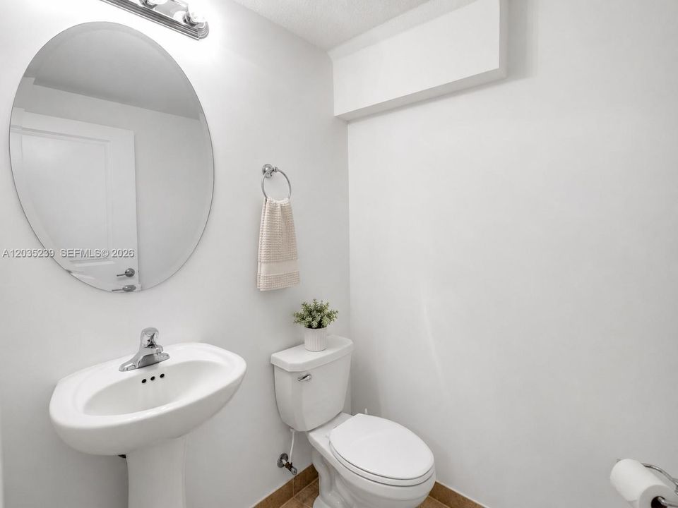 For Sale: $455,000 (3 beds, 2 baths, 1887 Square Feet)