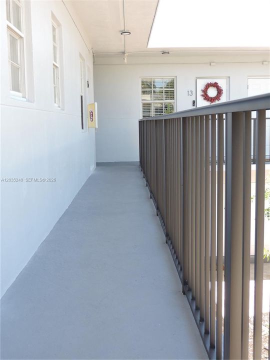 For Sale: $375,000 (1 beds, 1 baths, 479 Square Feet)