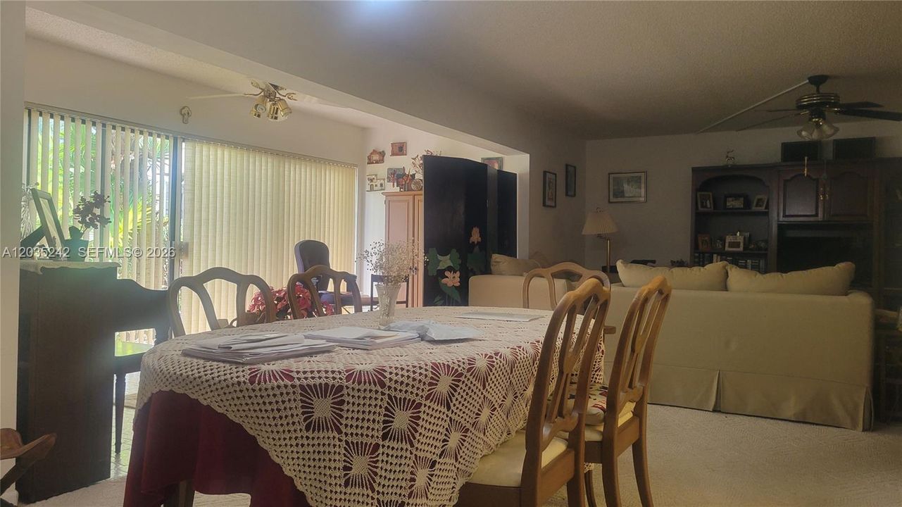 For Sale: $264,899 (2 beds, 2 baths, 1500 Square Feet)