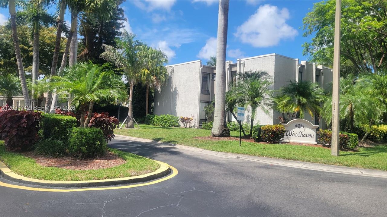 For Sale: $264,899 (2 beds, 2 baths, 1500 Square Feet)