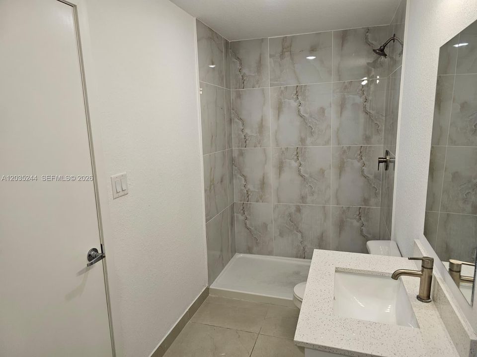 For Rent: $2,500 (4 beds, 3 baths, 1398 Square Feet)