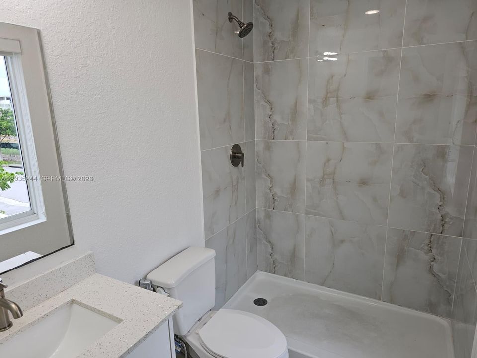 For Rent: $2,500 (4 beds, 3 baths, 1398 Square Feet)