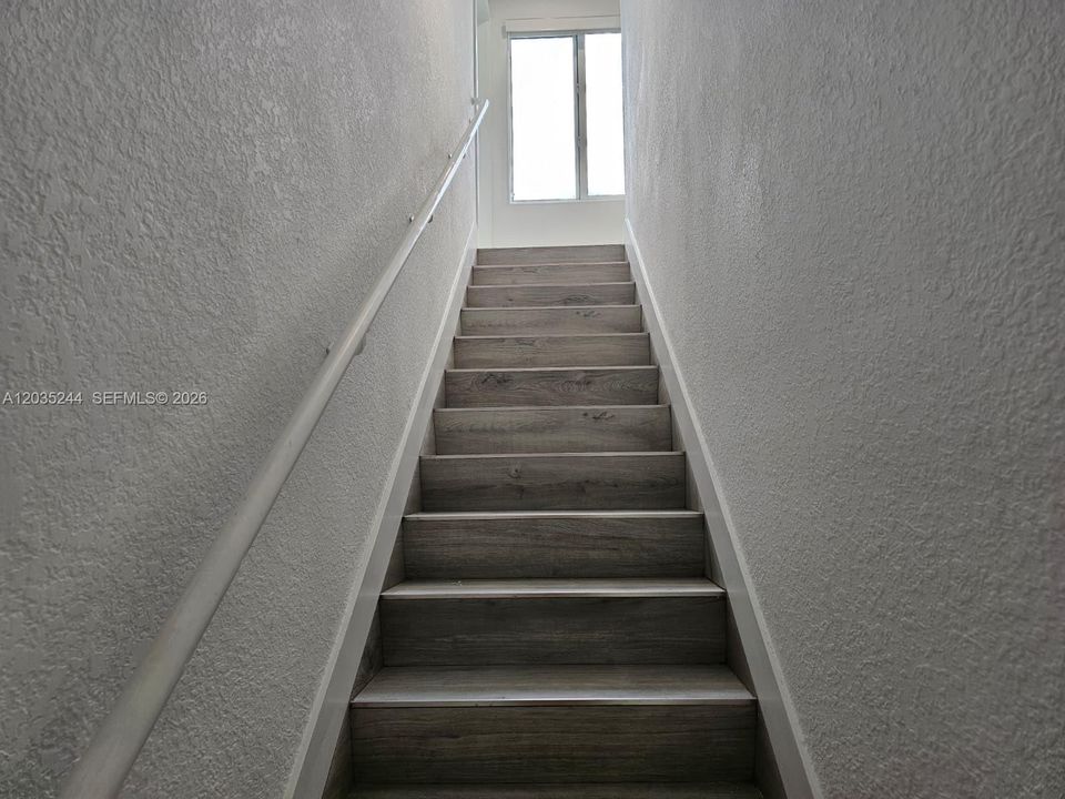 For Rent: $2,500 (4 beds, 3 baths, 1398 Square Feet)