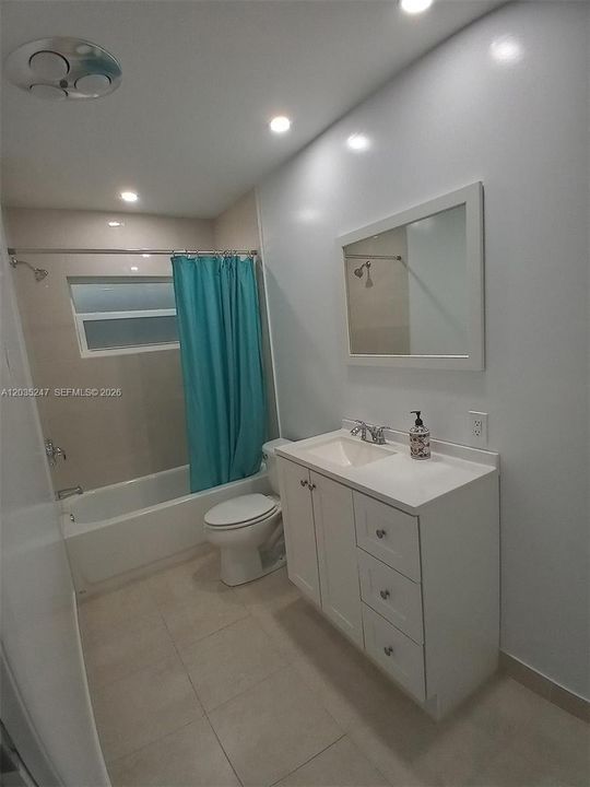 For Sale: $160,000 (1 beds, 1 baths, 640 Square Feet)
