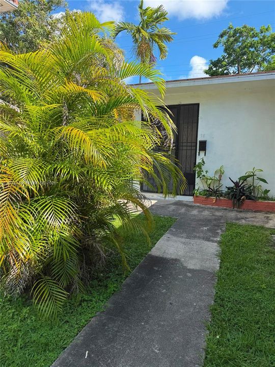 For Rent: $3,500 (2 beds, 2 baths, 1786 Square Feet)