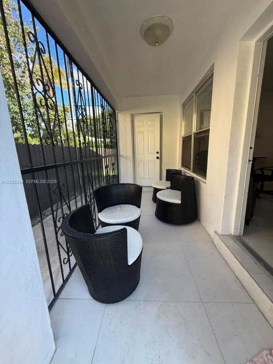 For Rent: $3,500 (2 beds, 2 baths, 1786 Square Feet)