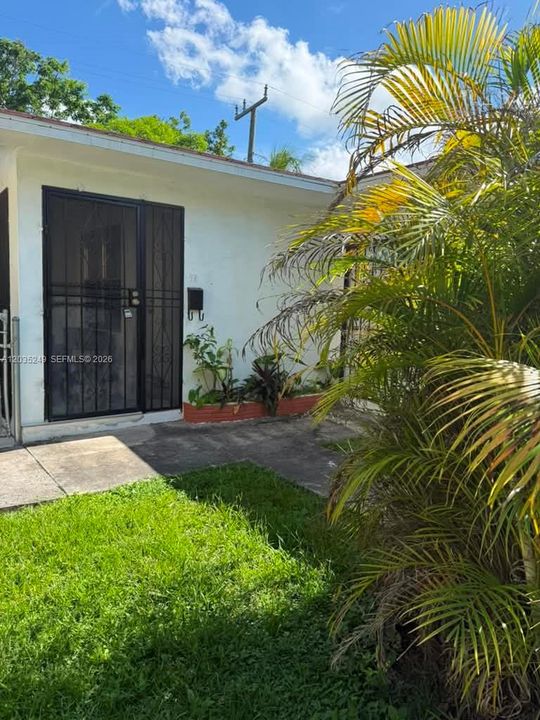 For Rent: $3,500 (2 beds, 2 baths, 1786 Square Feet)