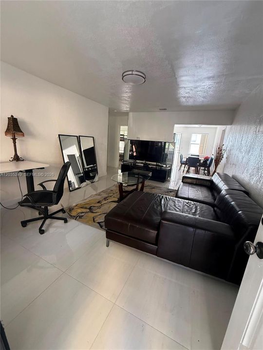 For Rent: $3,500 (2 beds, 2 baths, 1786 Square Feet)