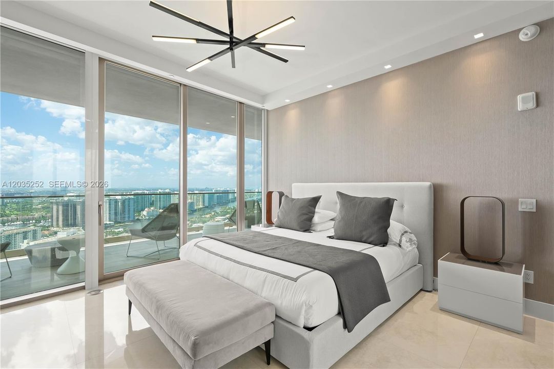 For Sale: $4,500,000 (3 beds, 3 baths, 2271 Square Feet)