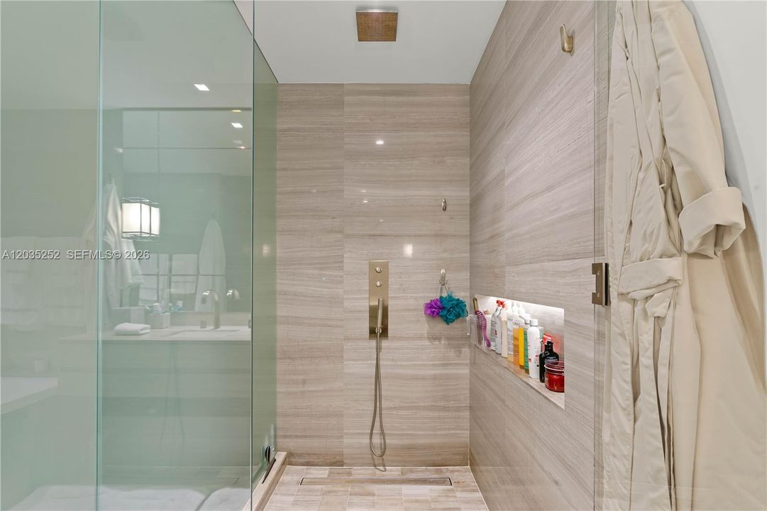 For Sale: $4,500,000 (3 beds, 3 baths, 2271 Square Feet)