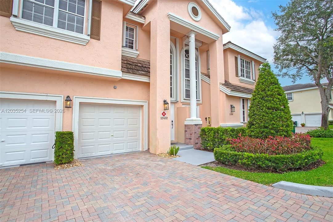 For Sale: $495,000 (3 beds, 2 baths, 1845 Square Feet)