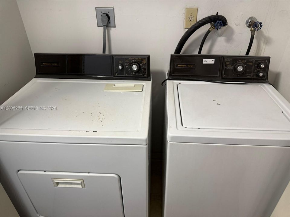 В аренду: $2,590 (2 спален, 2 ванн, 1210 Квадратных фут)
