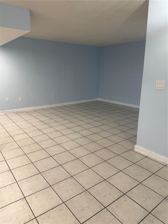 В аренду: $2,590 (2 спален, 2 ванн, 1210 Квадратных фут)