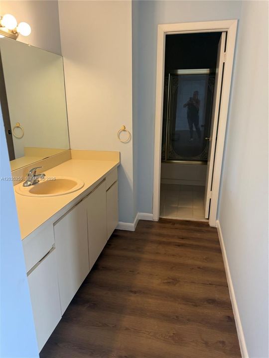 В аренду: $2,590 (2 спален, 2 ванн, 1210 Квадратных фут)