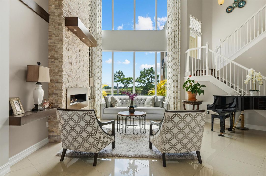 Entry/living room