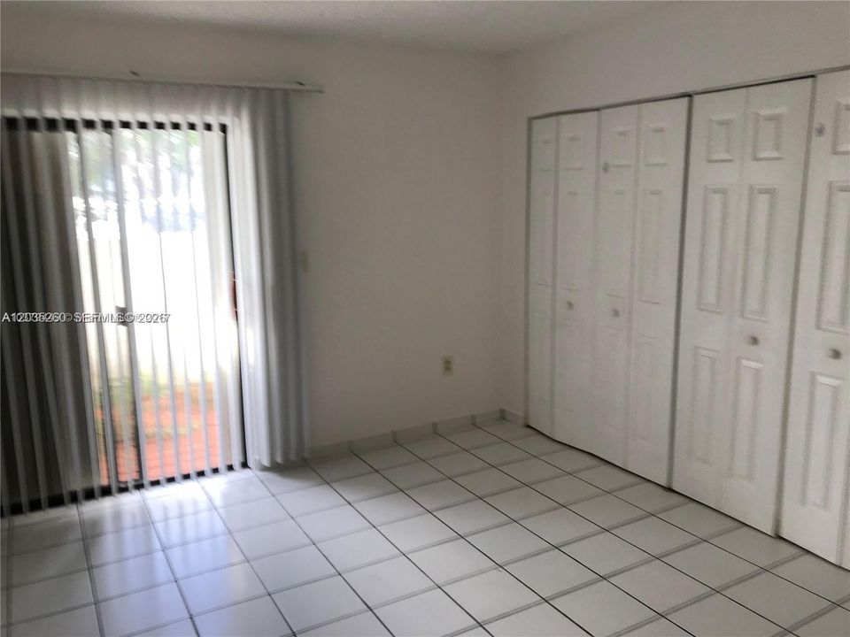 For Rent: $2,300 (2 beds, 2 baths, 847 Square Feet)