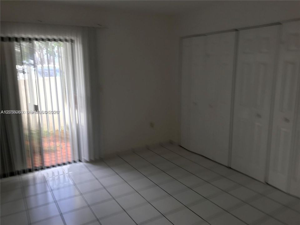 For Rent: $2,300 (2 beds, 2 baths, 847 Square Feet)