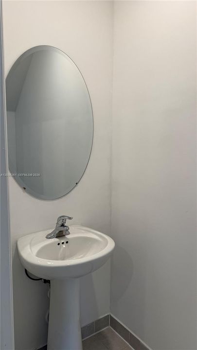 В аренду: $2,350 (3 спален, 2 ванн, 1393 Квадратных фут)