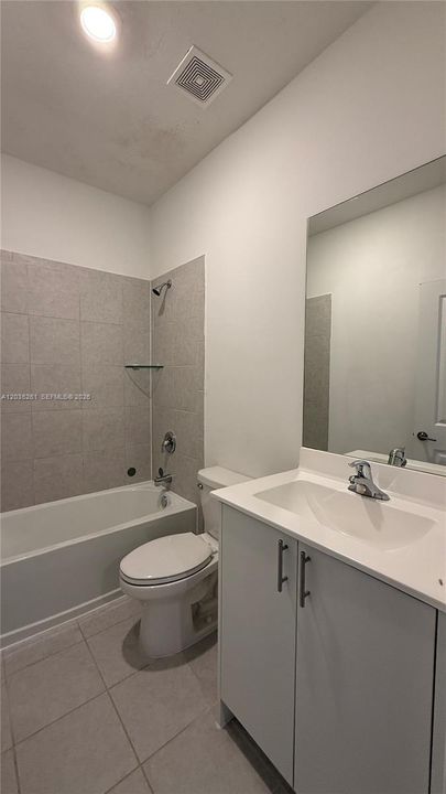 В аренду: $2,350 (3 спален, 2 ванн, 1393 Квадратных фут)