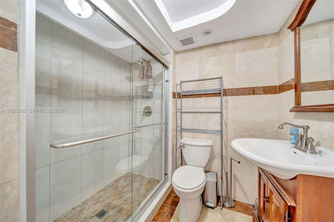 На продажу: $430,000 (1 спален, 2 ванн, 1046 Квадратных фут)