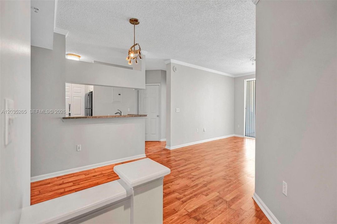 For Rent: $2,900 (2 beds, 2 baths, 1024 Square Feet)