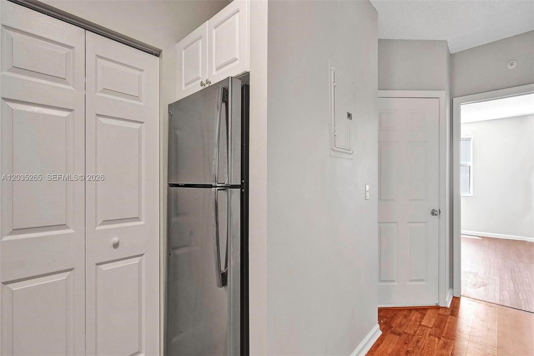 For Rent: $2,900 (2 beds, 2 baths, 1024 Square Feet)