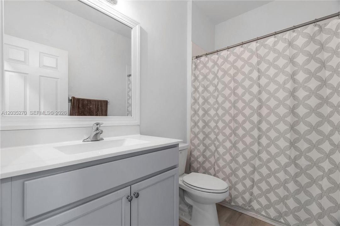 En Venta: $419,990 (3 camas, 2 baños, 1740 Pies cuadrados)