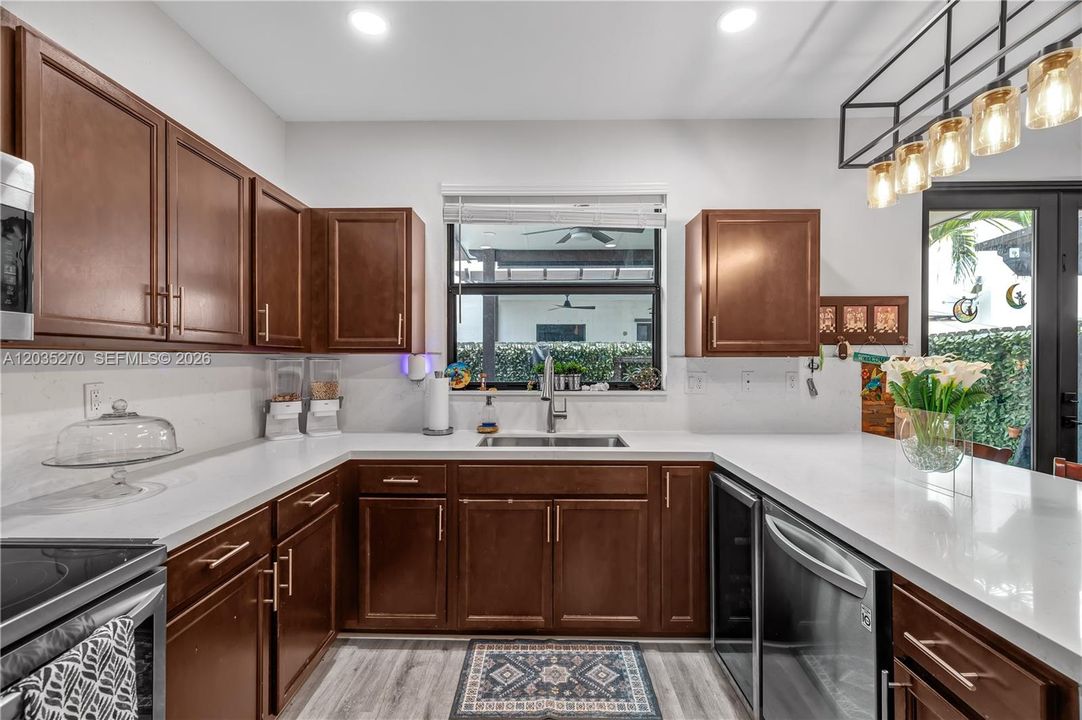 En Venta: $419,990 (3 camas, 2 baños, 1740 Pies cuadrados)