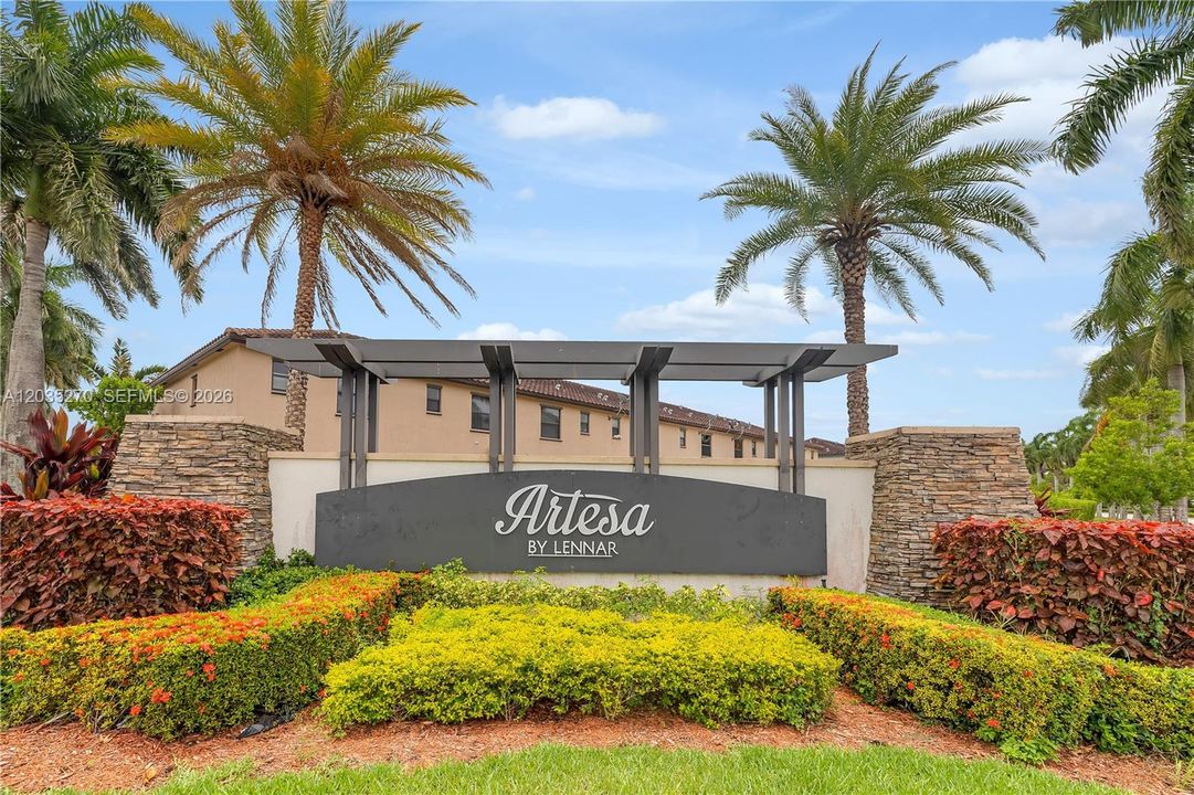 En Venta: $419,990 (3 camas, 2 baños, 1740 Pies cuadrados)