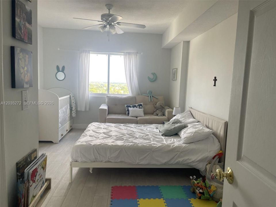 В аренду: $2,800 (2 спален, 2 ванн, 917 Квадратных фут)