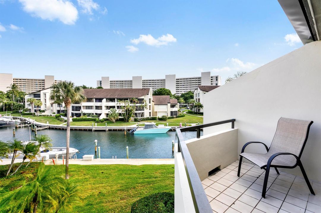 Master Bedroom Balcony