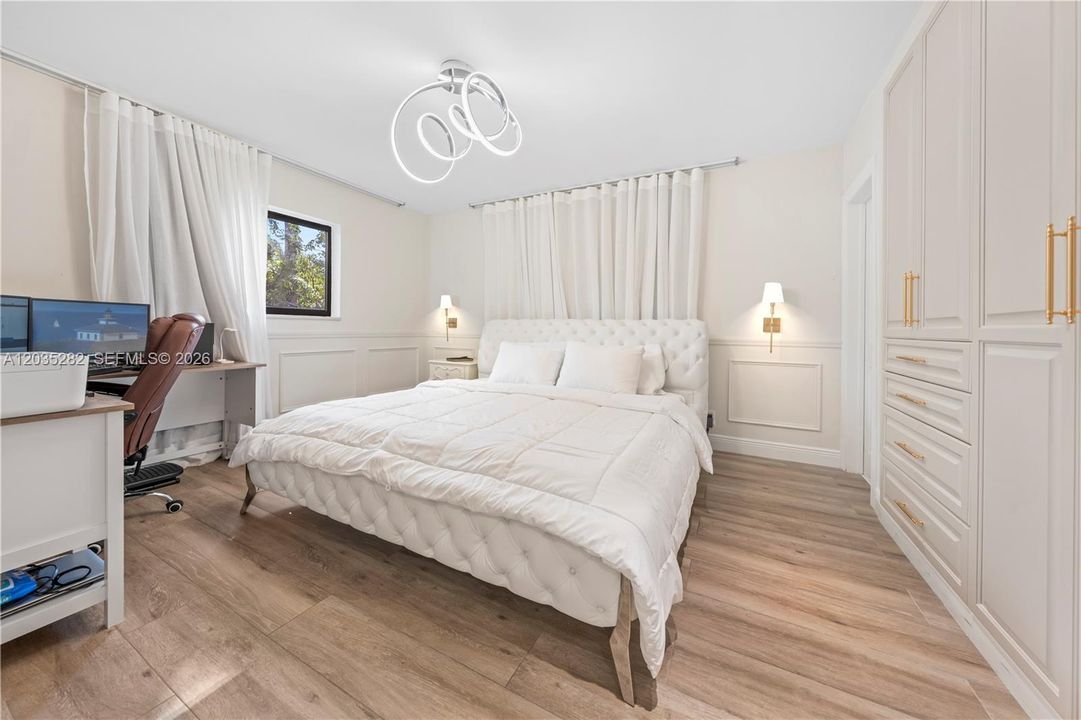 For Sale: $999,000 (3 beds, 2 baths, 1526 Square Feet)