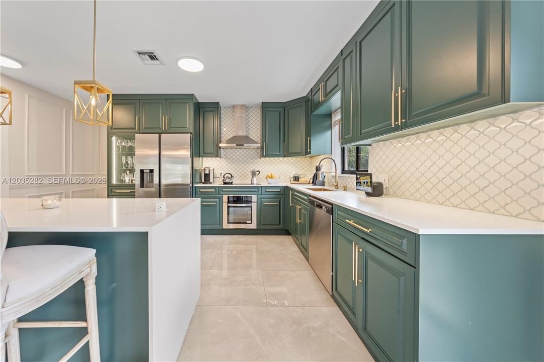 For Sale: $999,000 (3 beds, 2 baths, 1526 Square Feet)