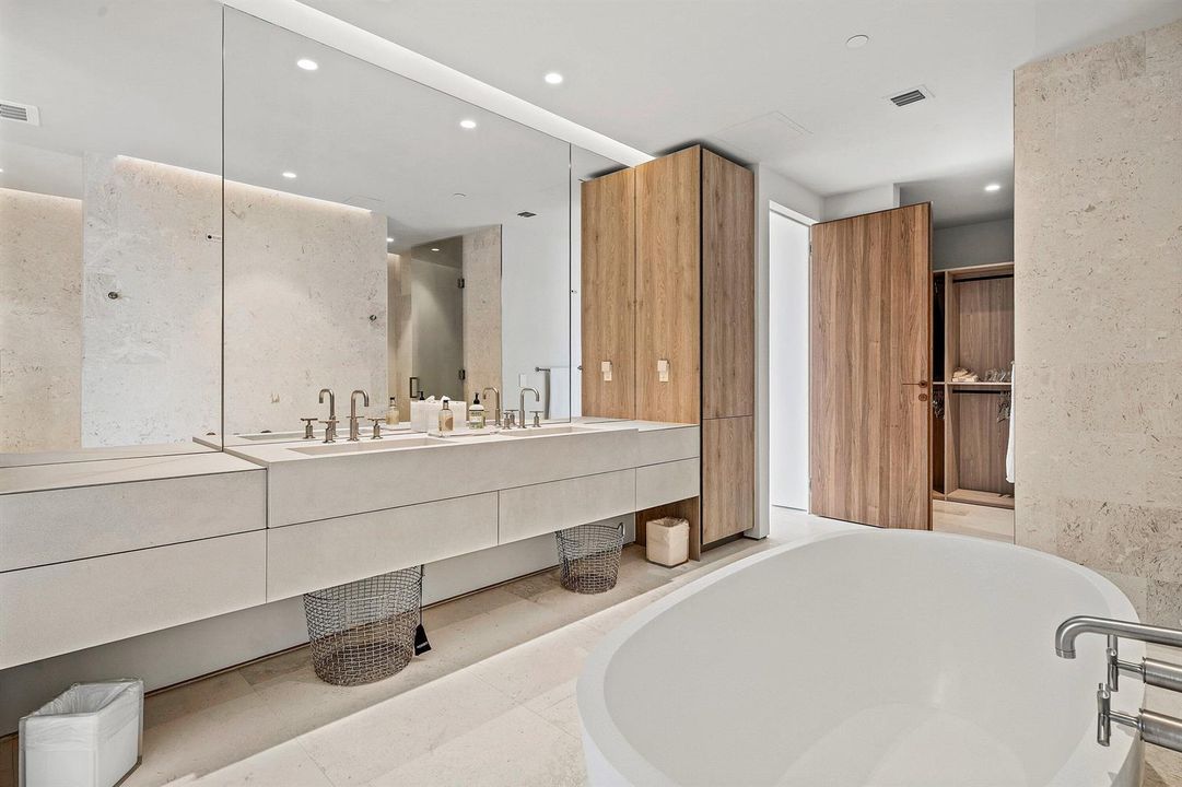 033-200ArkonaCourt-804-WestPalmBeach-FL-