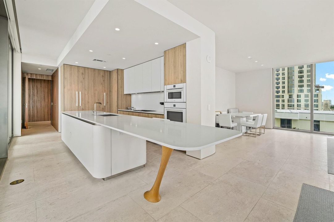 047-200ArkonaCourt-804-WestPalmBeach-FL-