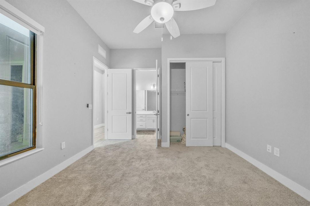 5 Guest Bedroom A (2)