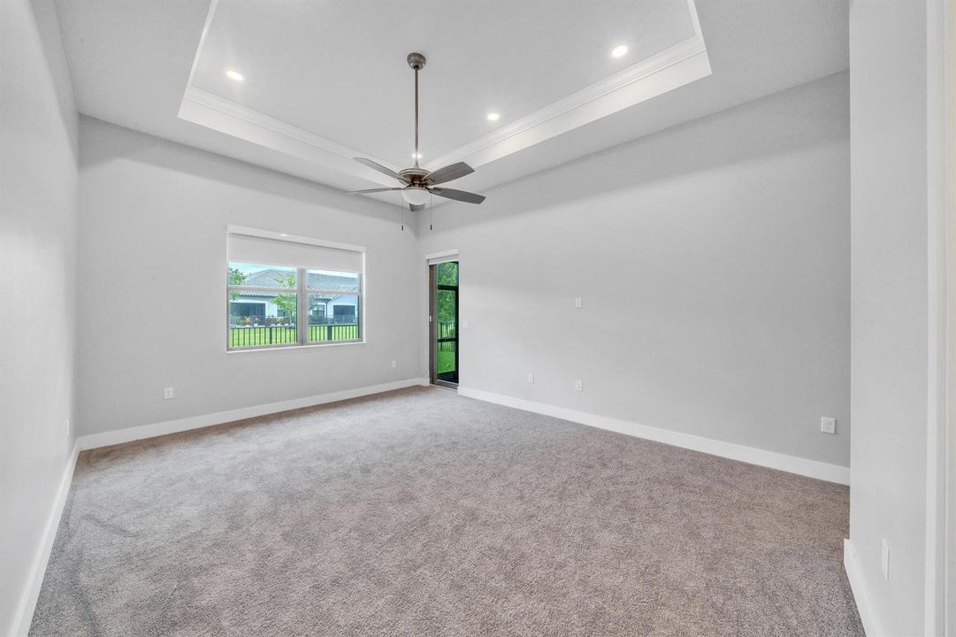 16 Primary Bedroom (8)