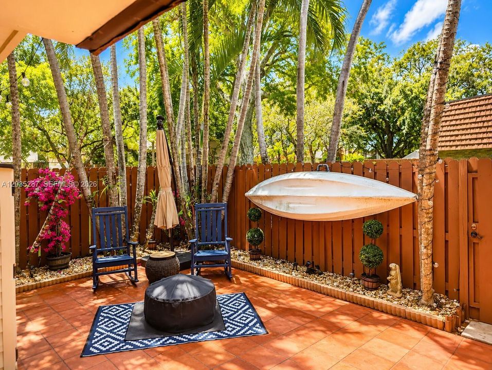 For Sale: $420,000 (2 beds, 2 baths, 1264 Square Feet)