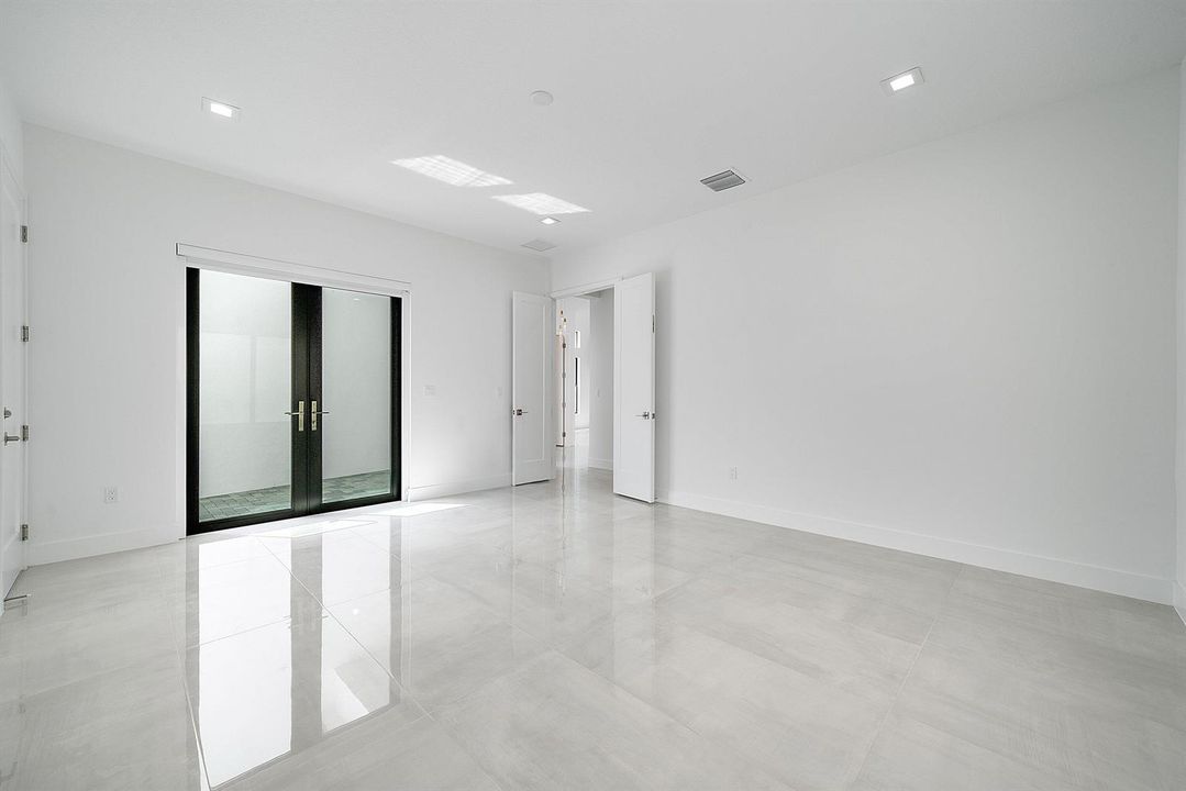 023-8561CrystalDownsAvenue-BocaRaton-FL-