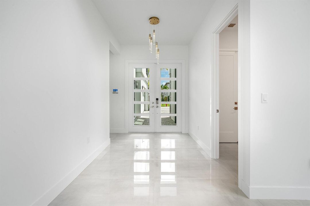 005-8561CrystalDownsAvenue-BocaRaton-FL-