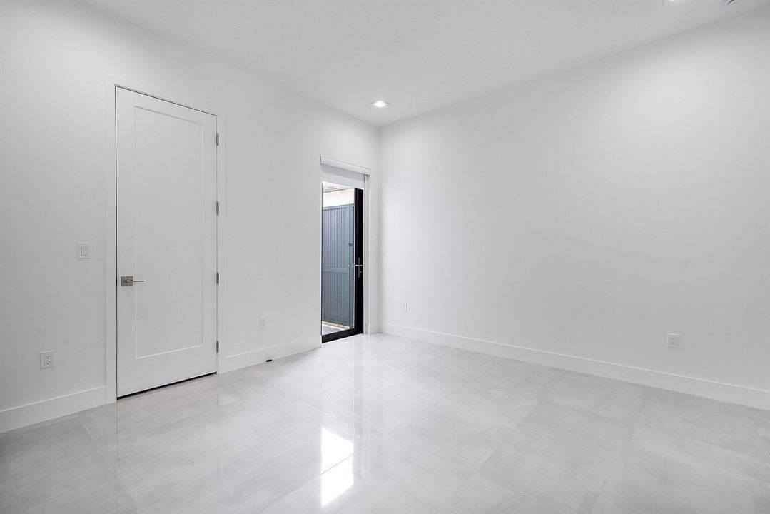 020-8561CrystalDownsAvenue-BocaRaton-FL-
