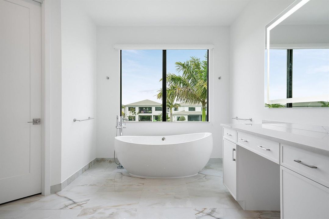 051-8561CrystalDownsAvenue-BocaRaton-FL-