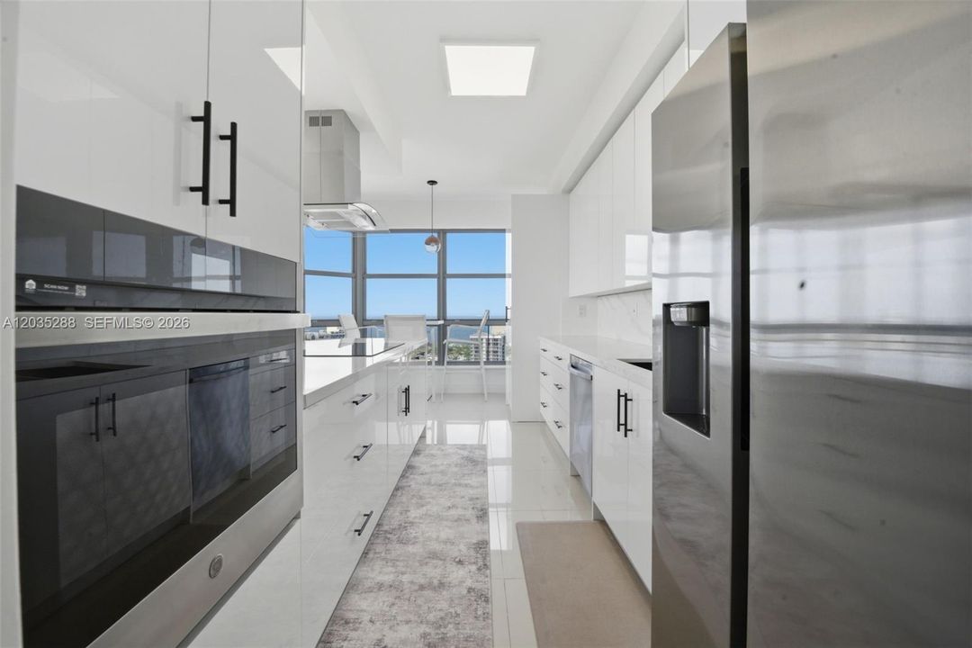 For Rent: $5,000 (2 beds, 2 baths, 1464 Square Feet)