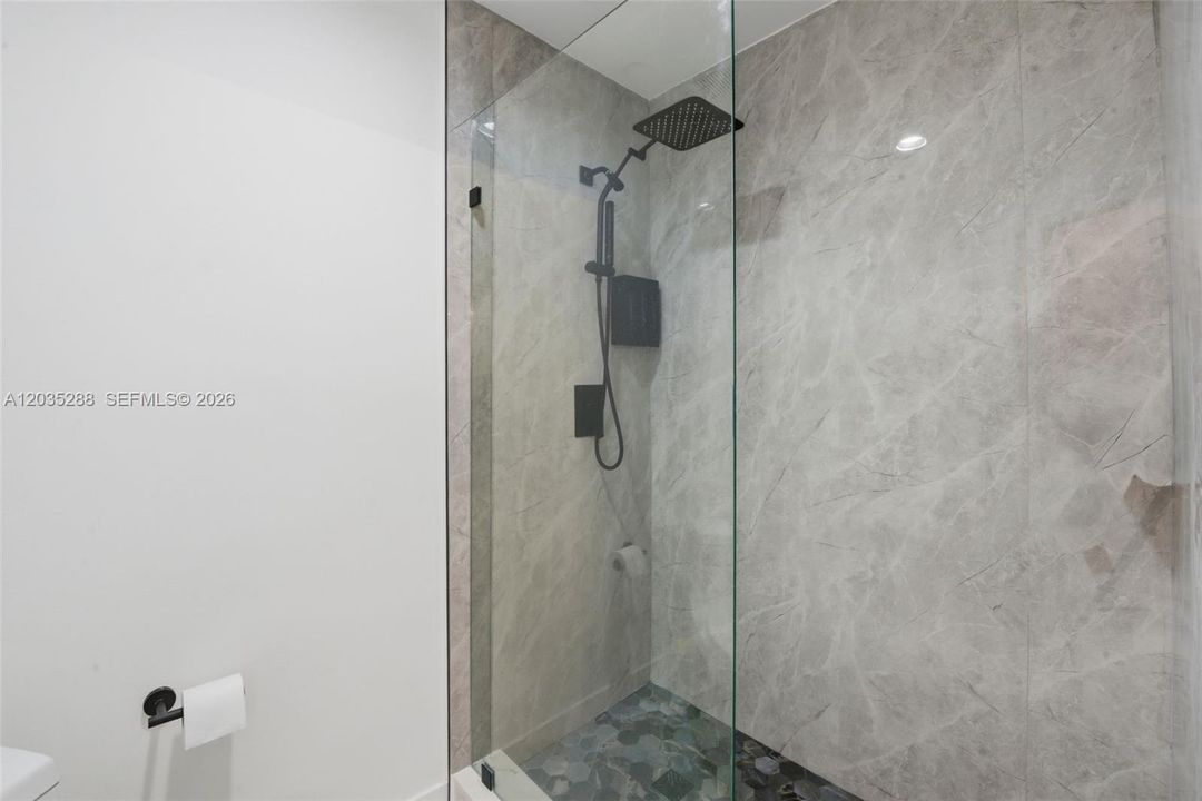 For Rent: $5,000 (2 beds, 2 baths, 1464 Square Feet)