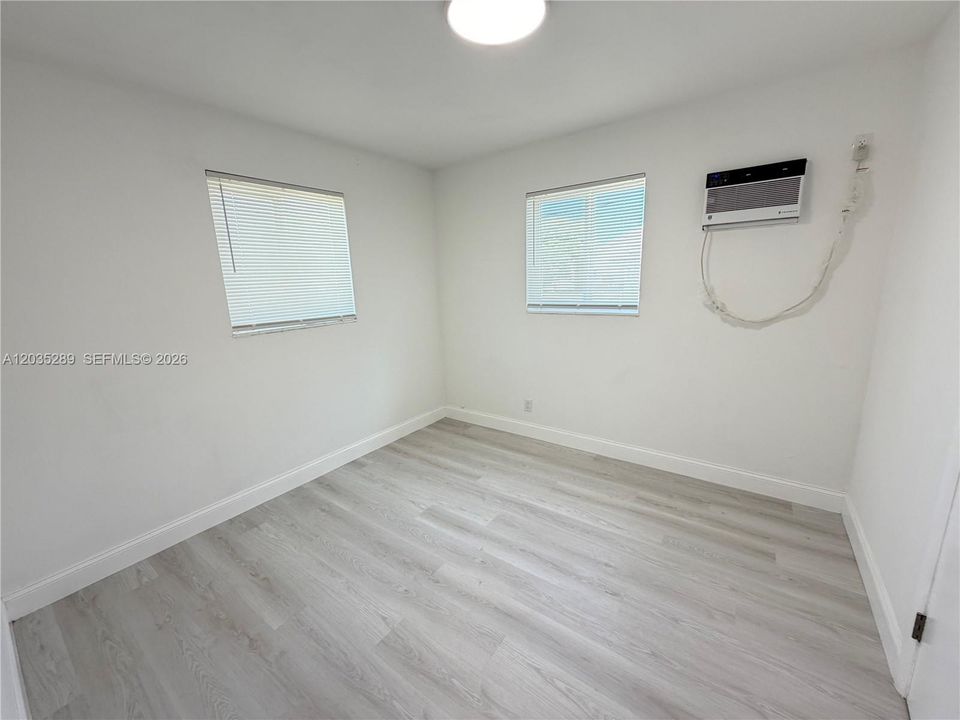 For Rent: $1,700 (2 beds, 1 baths, 649 Square Feet)